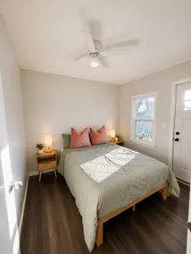 Cozy Beach Side Cottage (Atlas Suite) - Image 3