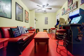 Game Room with patio smoking area and beach theme - Image 3