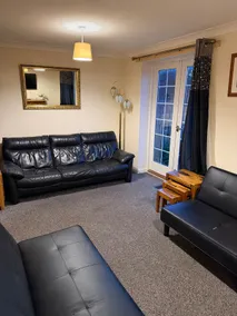 3 Floors Sleeps14 | 3 Baths | Parking Grimsby Clee - Image 5