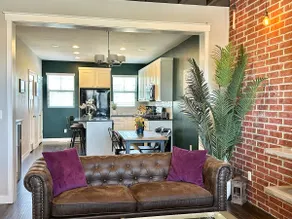 Charming LOFT style townhouse! - Image 4