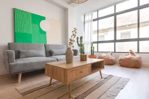 Downtown Oasis 3 Bedrooms and patio - Image 2