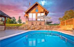 Luxurious Home In Jamnica Pisarovinska - Image 2