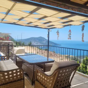 Villa Serenity 3 with magnificent sea views - Image 3