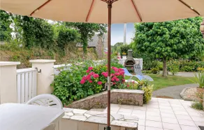 Lovely home in Le Faouet with kitchen - Image 2