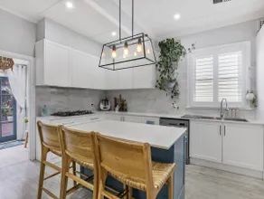 Coastal Vibes 3 Bedrooms house - Image 2