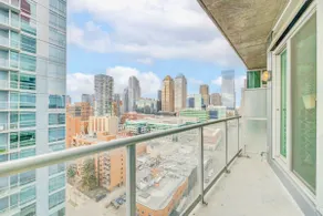 Downtown Condo w Incredible Views and BBQ - Image 4