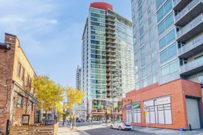 Downtown Condo w Incredible Views and BBQ - Image 5