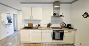 90 m² Entire-Accommodation-Apartment-5 sleeping places - Image 5