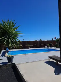 Tranquil stay, fab heated pool & large terraces - Image 2
