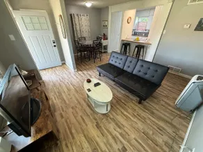Capital City Cottage - Image 3
