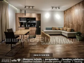 2A Luxury Breakfast Parking Suite - Image 2