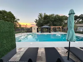 Ranch Pool Resort with Horses jacuzzi nearby park - Image 2