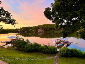 Blue Bayou | Lakefront Escape – 90MM | Sleeps 12 - Image 2