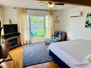 Blue Bayou | Lakefront Escape – 90MM | Sleeps 12 - Image 4