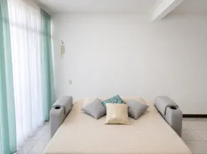 Spacious family apartment with parking - Image 2