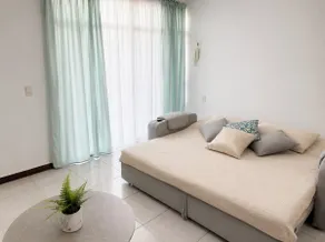 Spacious family apartment with parking - Image 5