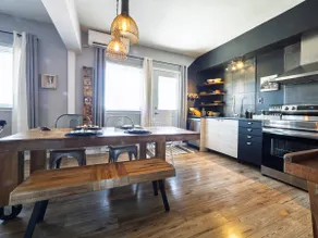 Stay with Arts in Montreal & private parking. - Image 4