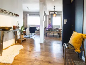 Stay with Arts in Montreal & private parking. - Image 3
