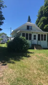 1932 Charming Cottage at the Lake - Image 3