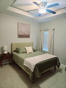 Gated, elegant condo w/yard•Walk to dining & shops - Image 5