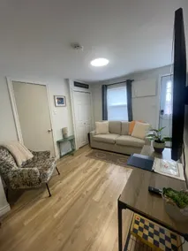 Downtown Bannerman Apartment - Image 5