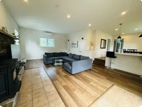 Muskoka Riverfront Retreat + Hot Tub, pool, sauna - Image 4