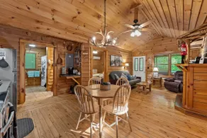 Creekside Cabin Hot Tub Near Wineries Sleeps 4 - Image 4