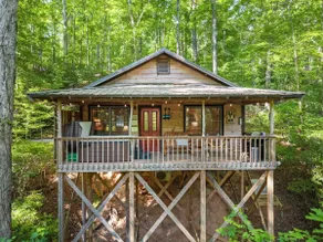 Creekside Cabin Hot Tub Near Wineries Sleeps 4 - Image 2