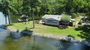 Lake Wateree SC Waterfront Home 3B/2Ba w/ King Bed, Loads of Amenities & Dock! - Image 2