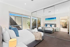 Contemporary Retreat near Hillarys Boat Harbour - Image 5