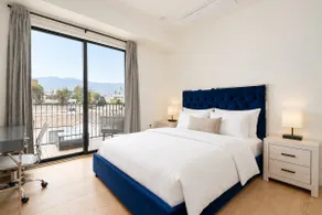 Luxury City 3BR 3BA + Mountain View With Balcony - Image 4