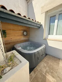 La Villa Boisée, quiet, close to the sea, spa - Image 2