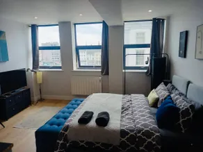 Market Haven Kingsize Studios Town Centre with Netflix, Business & Leisure travellers, multiple units available - Image 4