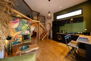 a cozy cabin feel, privacy and nature - Image 3