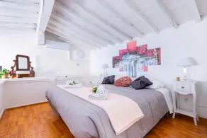 Modern loft • Sleeps 5 • Downtown Florence - Image 3