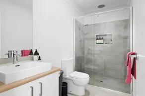 Kismet- Sleeps7, Beach,Shops,Aircon - Image 5