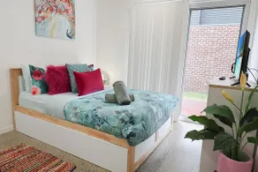 Kismet- Sleeps7, Beach,Shops,Aircon - Image 4
