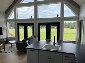 Farm Cabin - 10mins to downtown - Big Porch - Image 2