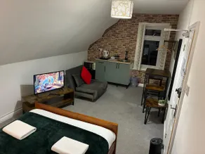 Sea View 2 Bedroom Loft Studio Apartment– Sleeps 6 - Image 2