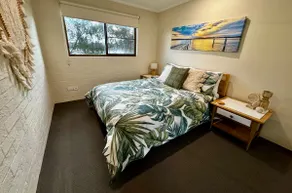 Escape Ordinary - Waterfront hideaway in Noosa - Image 4