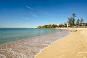 Moffat Beach Retreat, Dog-friendly & Ocean Views - Image 2