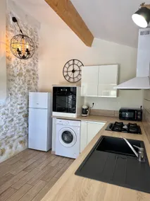 Cottage 2, charm and comfort + complimentary breakfast - Image 4