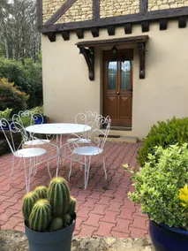 Daniel and Bernadette's cottage - Image 5