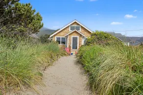 The Rising Tide Oceanfront Cottage- Dog Friendly! - Image 4