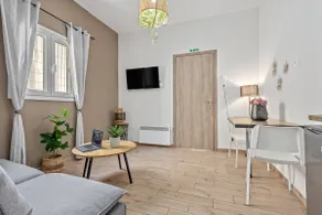 Elefsinian Apartments - Boho - Image 5