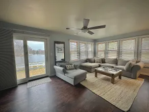 The Island Lake House - Image 2