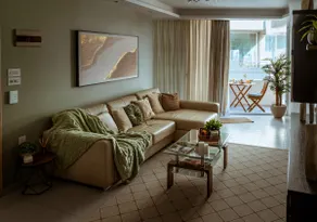 Modern 2 Bedroom Sea View Apartment - Image 5
