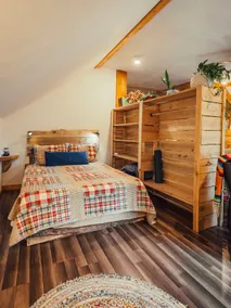 Mountain Lodge with Private Sauna - Image 2