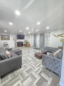 Large6bd3btHouseDowntownBolsa - Image 2