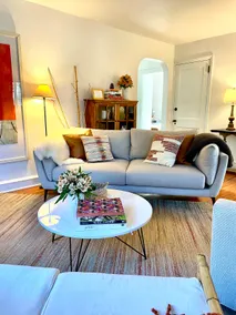 Sunny Cottage, Private, Cheerful, Convenient! - Image 3